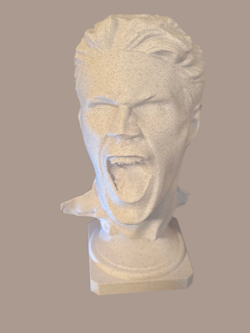 Busto Scott Mctominay